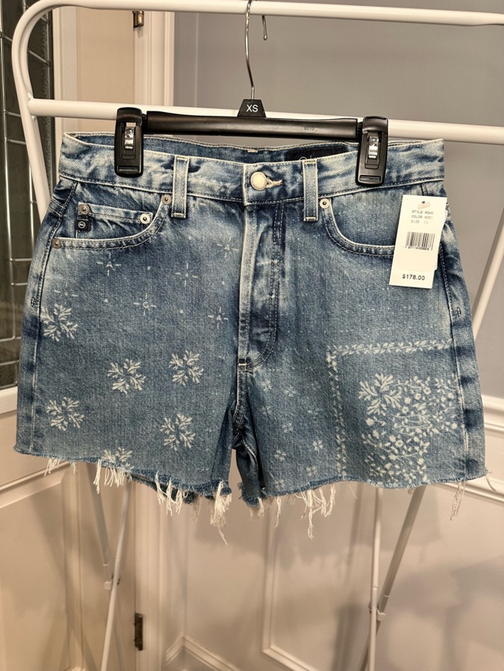 NWT AG Adriano Goldschmied Denim Patchwork Floral Print Shorts - Blue